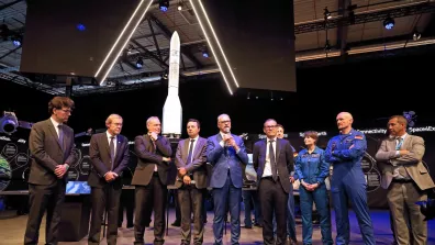 Dirigeants au Salon aéronautique ILA de Berlin Dirigeants au Salon aéronautique ILA de Berlin