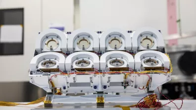 Préparation du modèle de vol de l'instrument DORN en salle blanche à l'IRAP (Institut de Recherche en Astrophysique et Planétologie) en juin 2023 Préparation du modèle de vol de l'instrument DORN en salle blanche à l'IRAP (Institut de Recherche en Astrophysique et Planétologie) en juin 2023