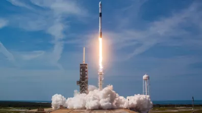 Décollage d’une Falcon 9 de SpaceX Décollage d’une Falcon 9 de SpaceX