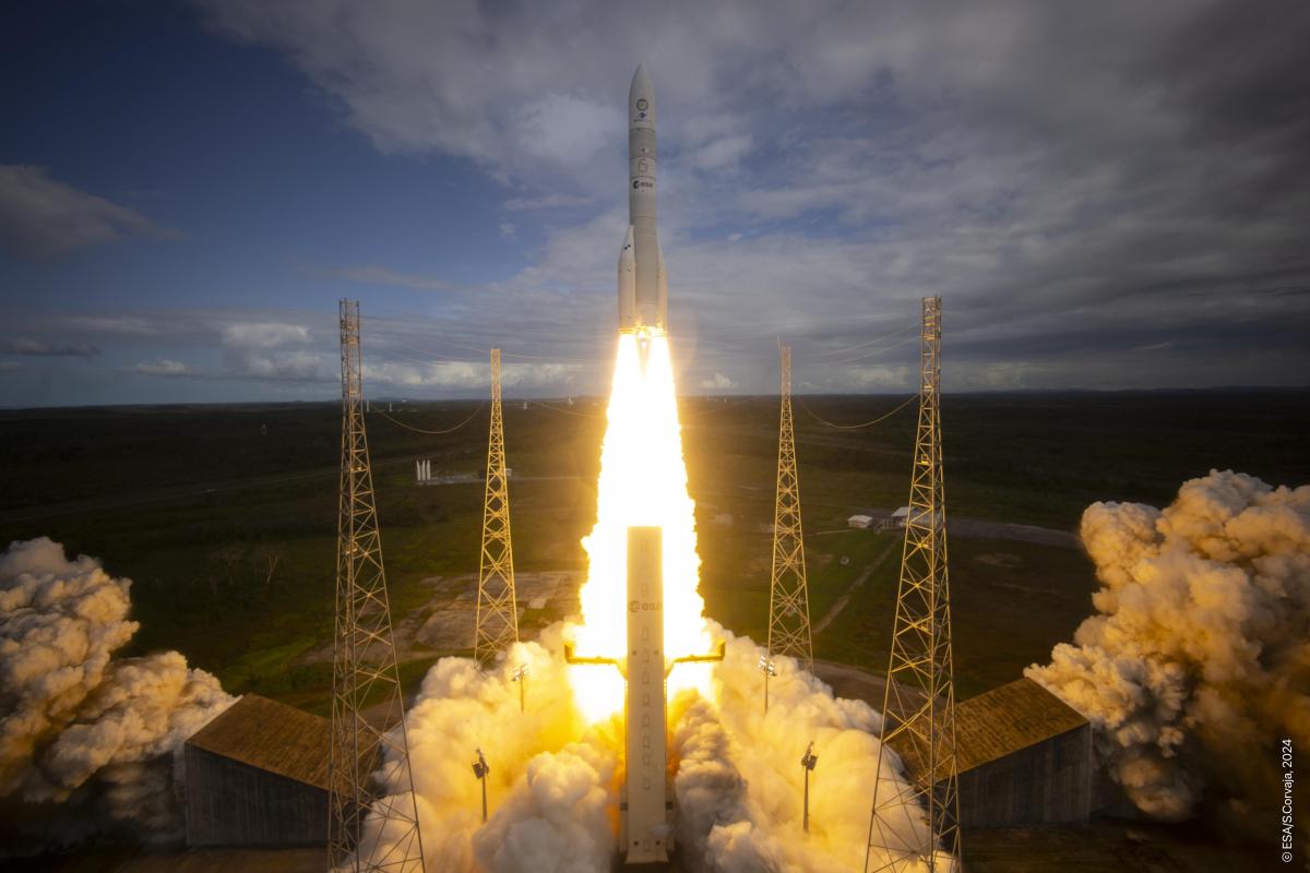 Décollage du lanceur Ariane 6 depuis le Centre spatial guyanais. Décollage du lanceur Ariane 6 depuis le Centre spatial guyanais.