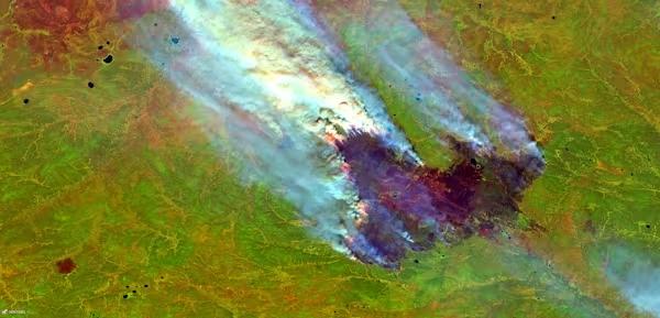 Image satellite de feux de forêt en Russie dans la région d’Irkutsk en 2017 Image satellite de feux de forêt en Russie dans la région d’Irkutsk en 2017