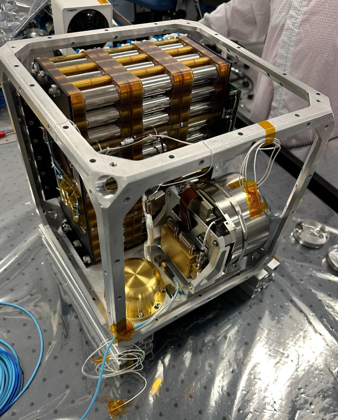 Vue de l'intérieur du cube FSS Vue de l'intérieur du cube FSS