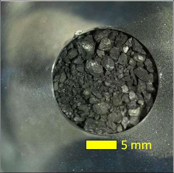 Particules rapportées par la mission Hayabusa2 Particules rapportées par la mission Hayabusa2