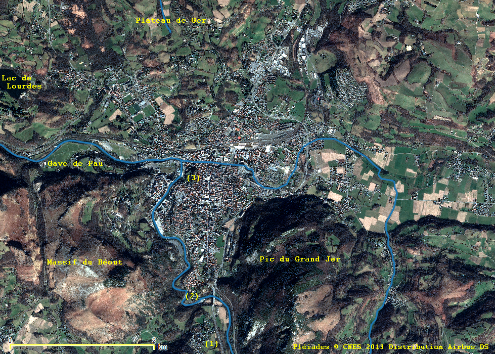 Image satellite de la ville de Lourdes Image satellite de la ville de Lourdes