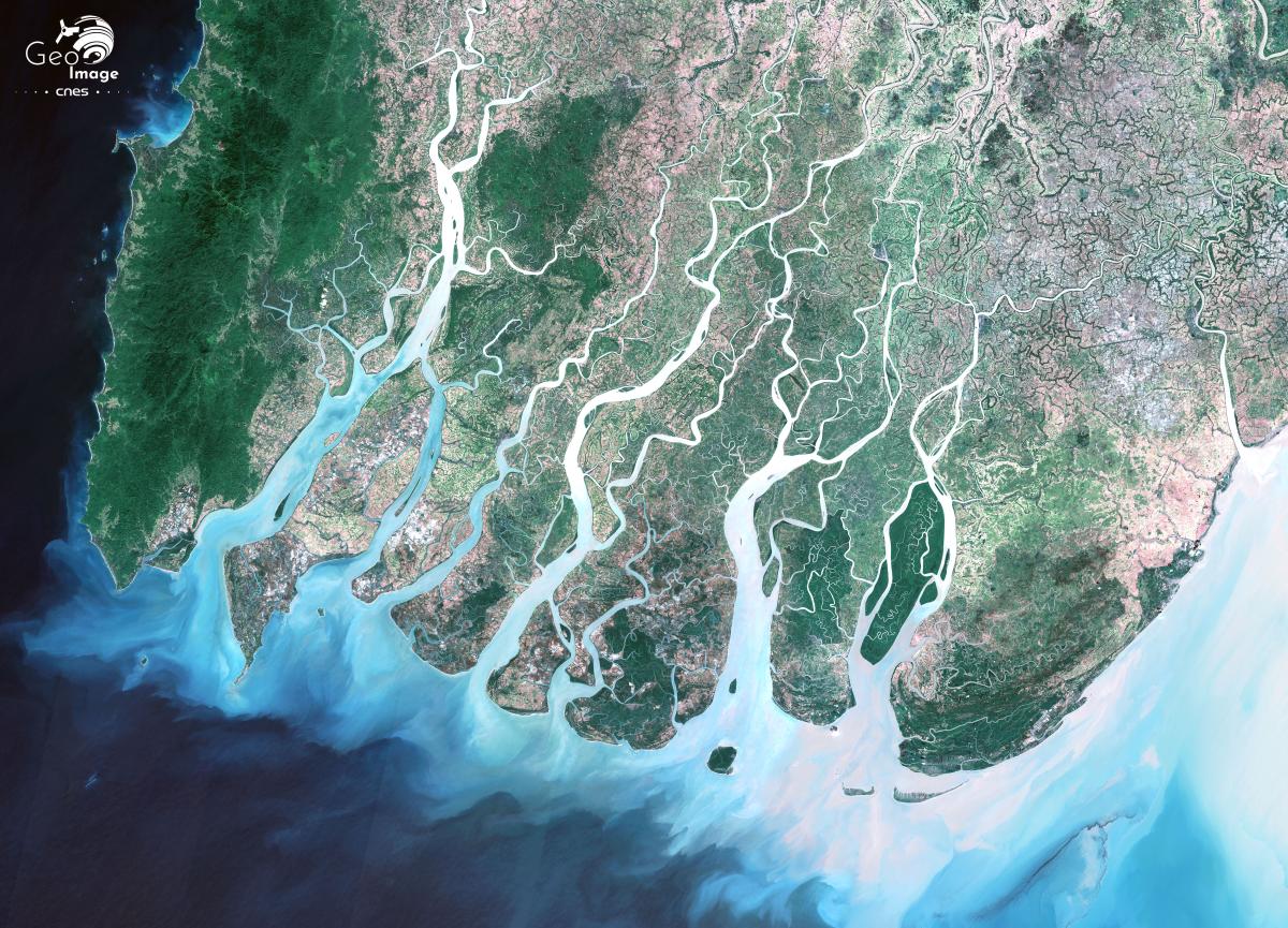 Image satellite des îles du delta d'Irrawaddy au Myanmar Image satellite des îles du delta d'Irrawaddy au Myanmar