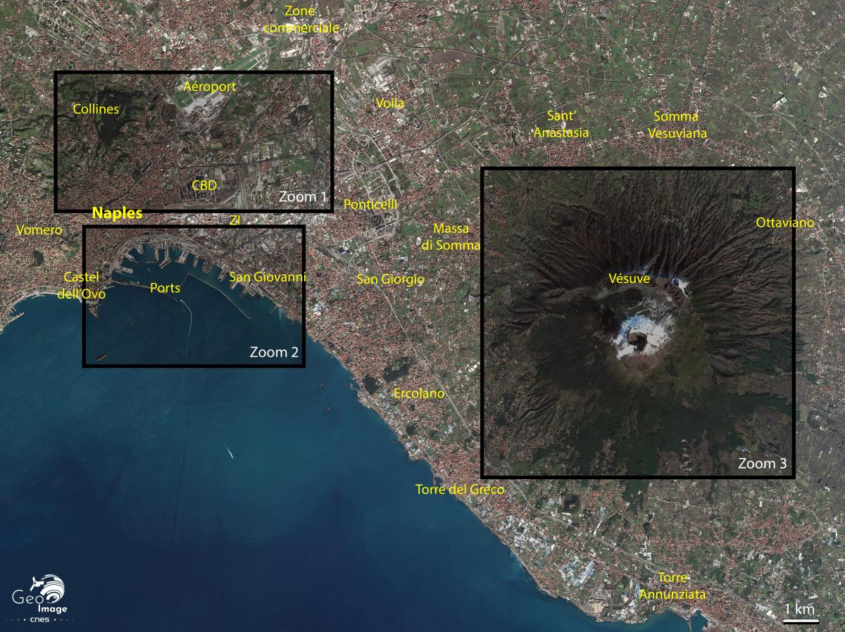 Image satellite de Naples, ville du sud de l'Italie au peid du Vésuve Image satellite de Naples, ville du sud de l'Italie au peid du Vésuve