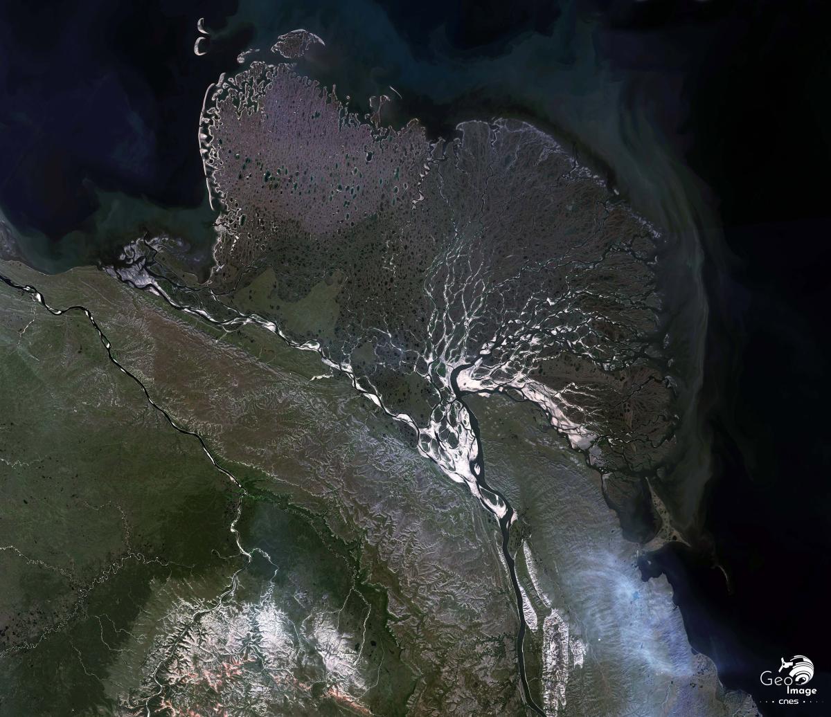 Image satellite de l’embouchure de la Léna Image satellite de l’embouchure de la Léna