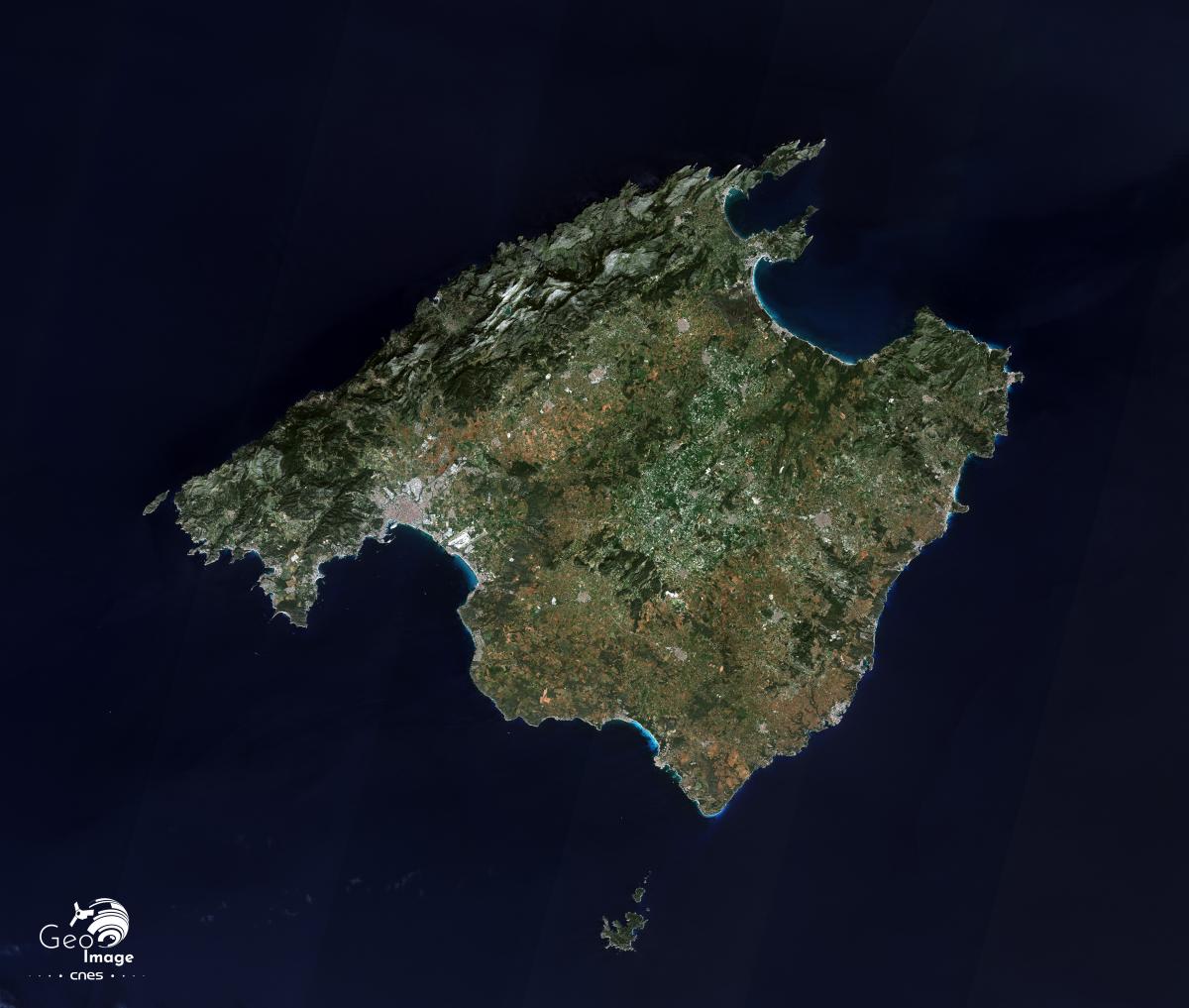 Image satellite de Majorque, l'une des îles espagnoles des Baléares dans la Méditerranée Image satellite de Majorque, l'une des îles espagnoles des Baléares dans la Méditerranée