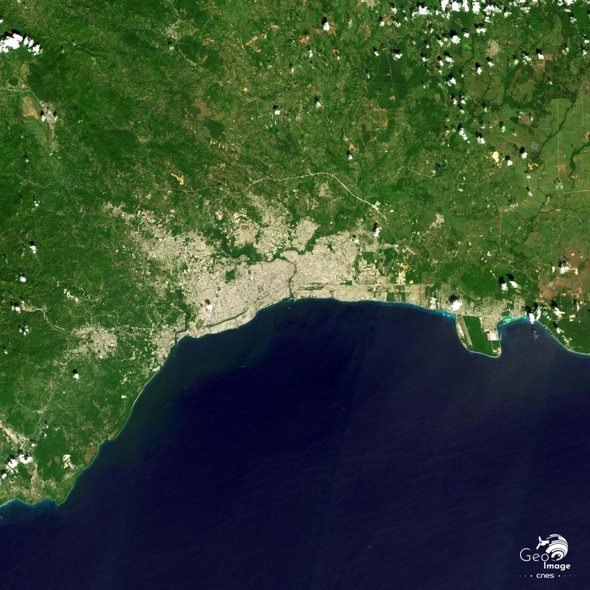 Image satellite de la métropole de Santo-Domingo