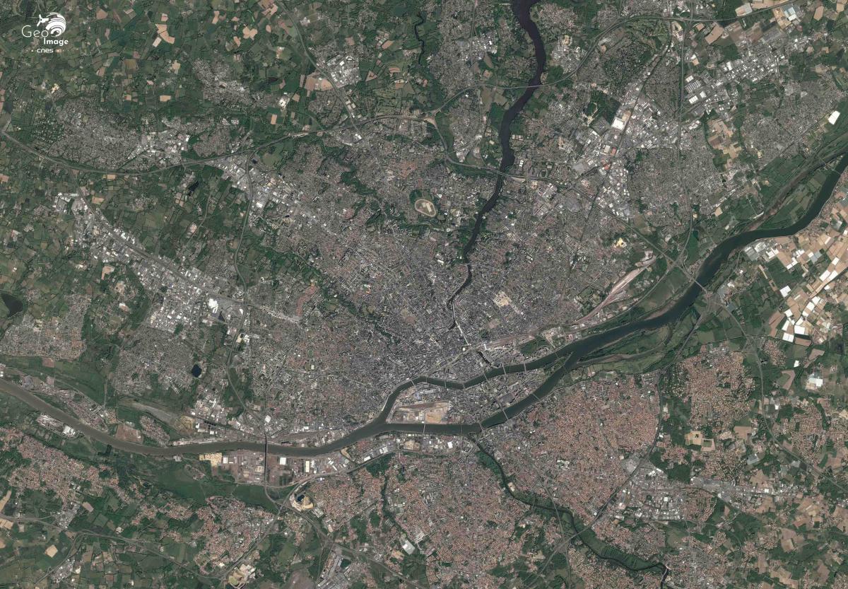 Image satellite de la ville Nante