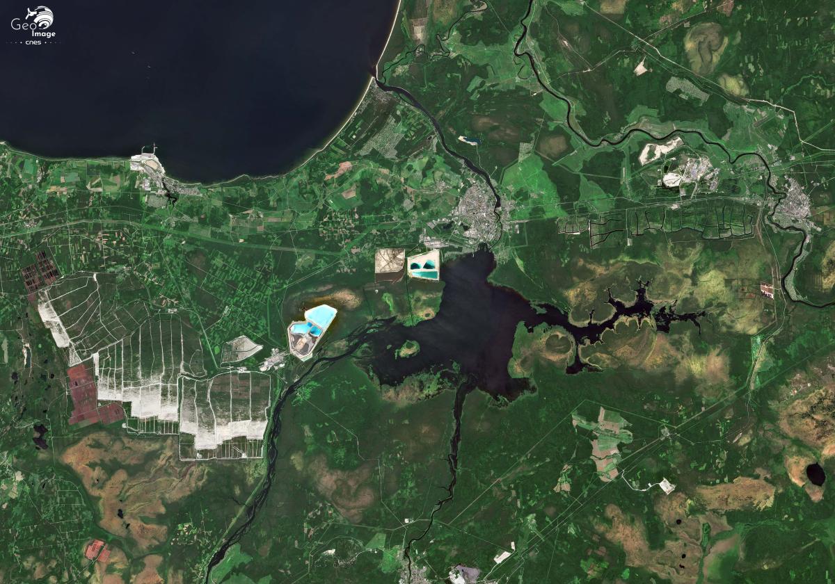 Image satellite de Narva, située au nord-est de l'Estonie sur la frontière avec la Russie