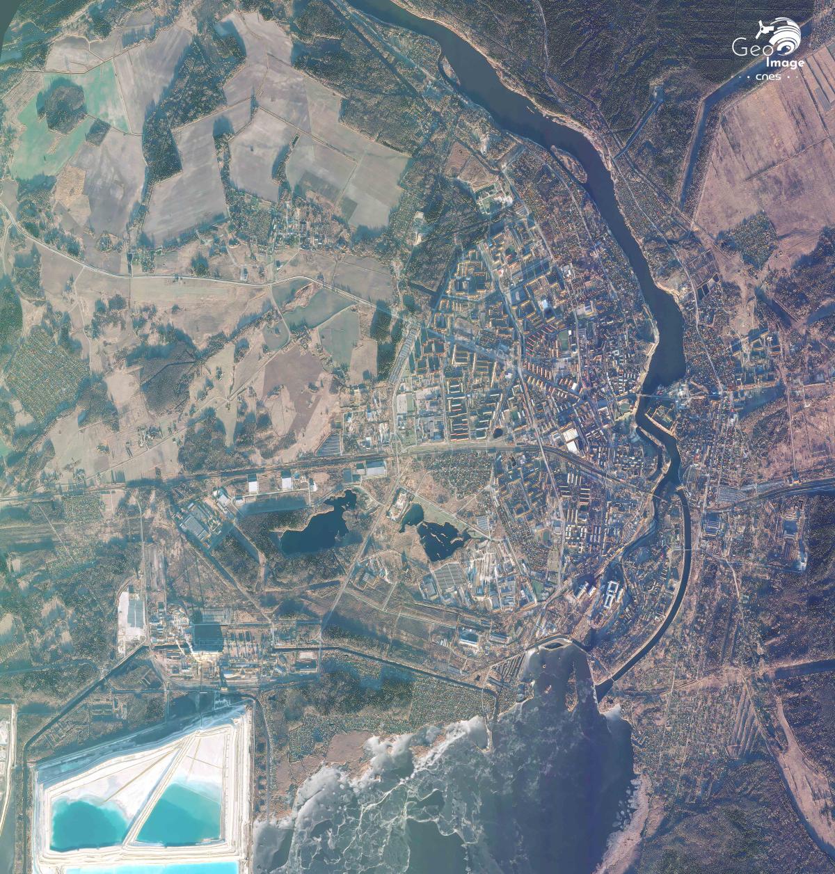 Image satellite de l'urbain frontalier Narva