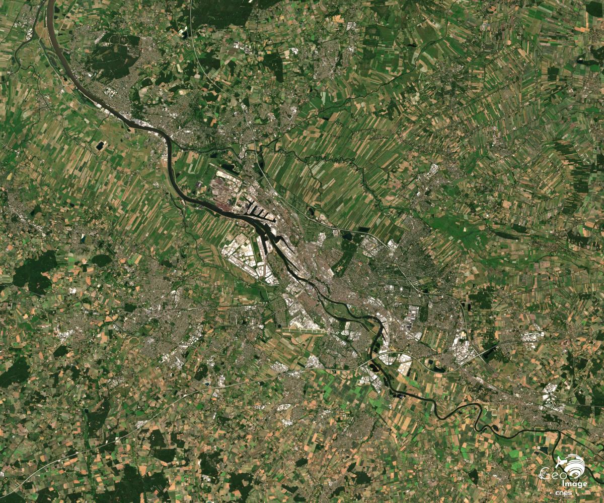 Image satellite de l’estuaire de la Weser, Brême Image satellite de l’estuaire de la Weser, Brême